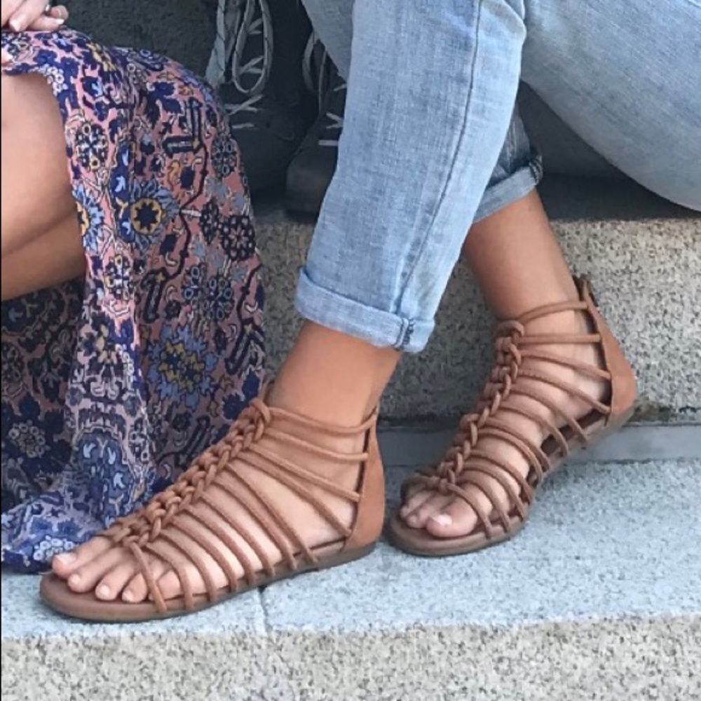 Lucky Brand Strappy Gladiator Sandals